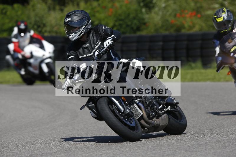 /Archiv-2024/29 12.06.2024 MOTO.CH Track Day ADR/Gruppe blau/66